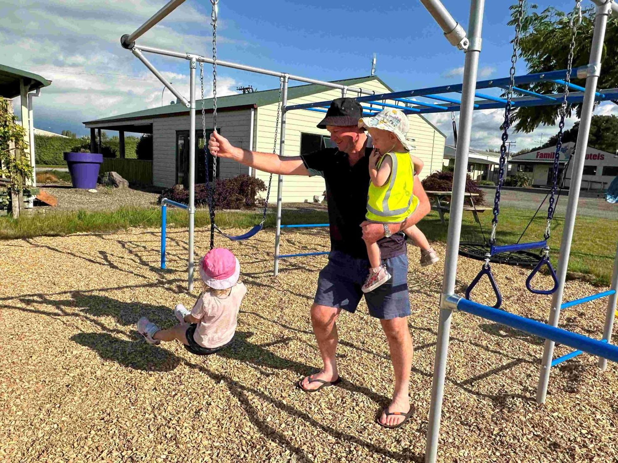 Otorohanga Kiwi Holiday Park Ngoại thất bức ảnh