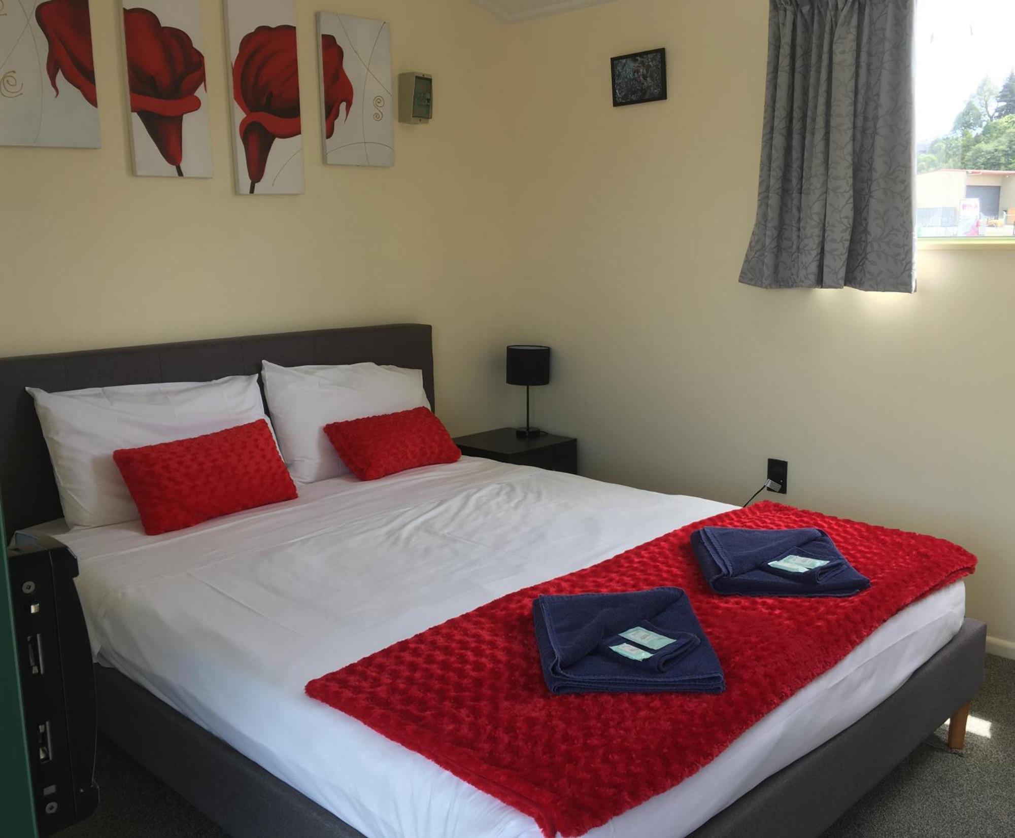 Otorohanga Kiwi Holiday Park Ngoại thất bức ảnh