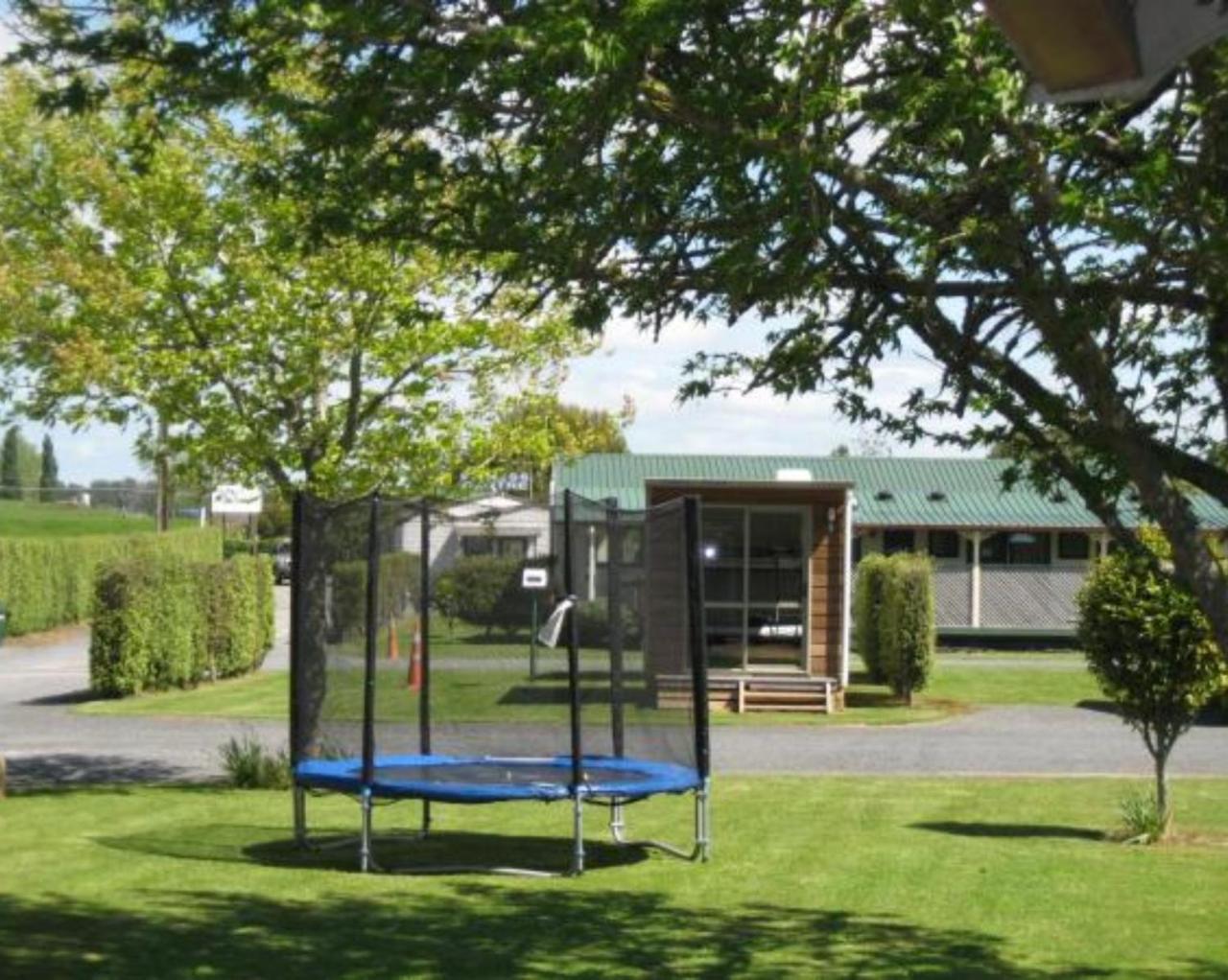 Otorohanga Kiwi Holiday Park Ngoại thất bức ảnh