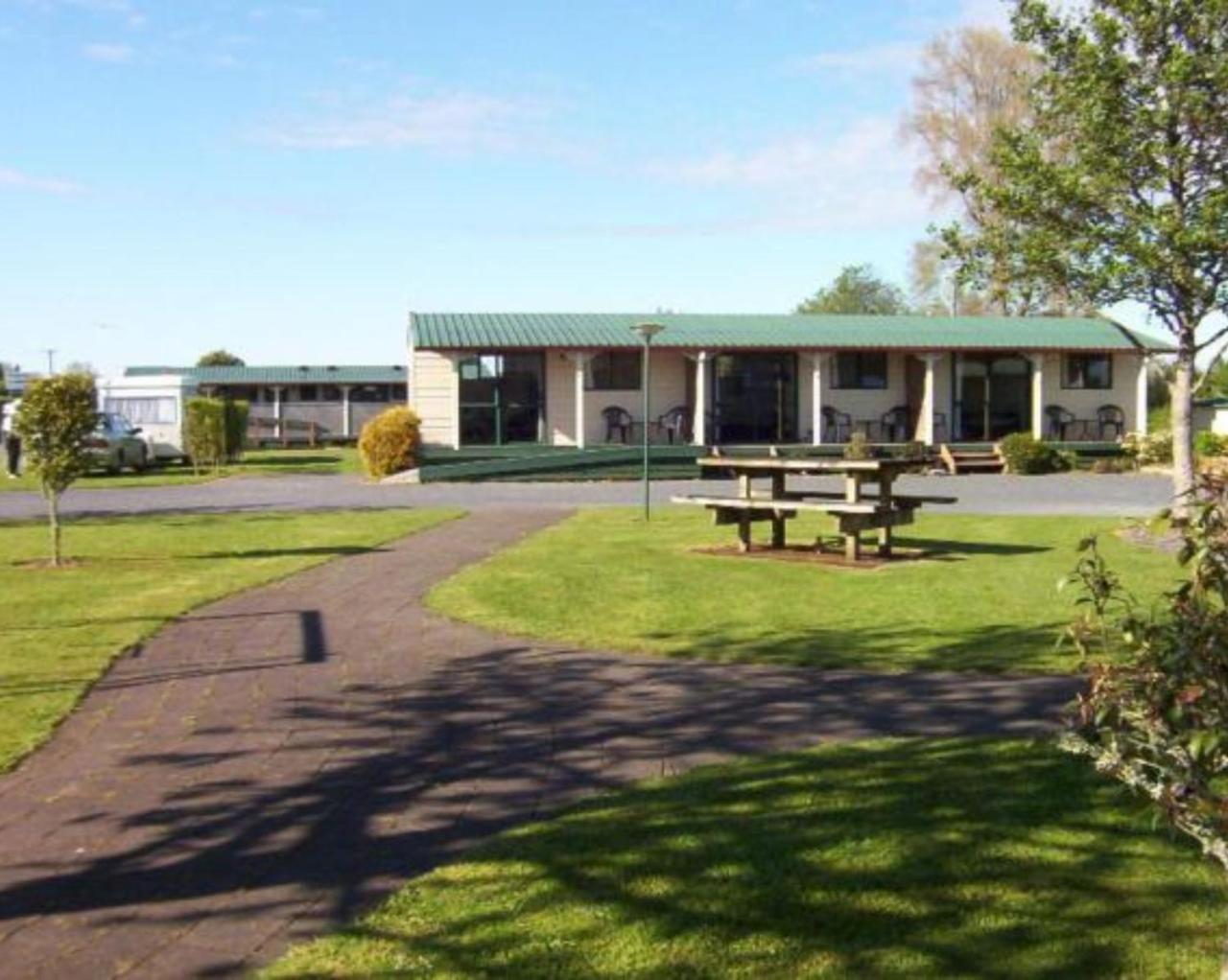 Otorohanga Kiwi Holiday Park Ngoại thất bức ảnh