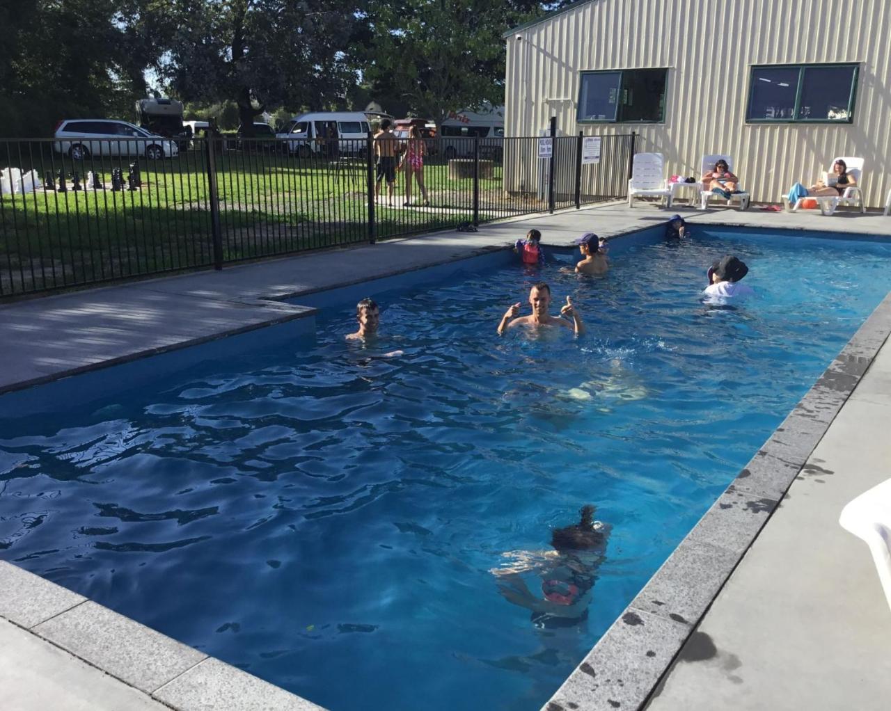 Otorohanga Kiwi Holiday Park Ngoại thất bức ảnh